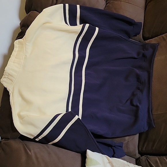 2 for $26 Striped sweatshirt - Picture 2 of 2